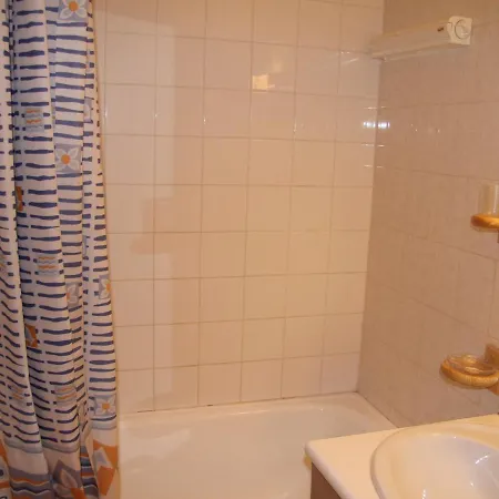 Confortable 3 Pieces, Depart Ski, Parking, Wifi, - Fr-1-459-38 *